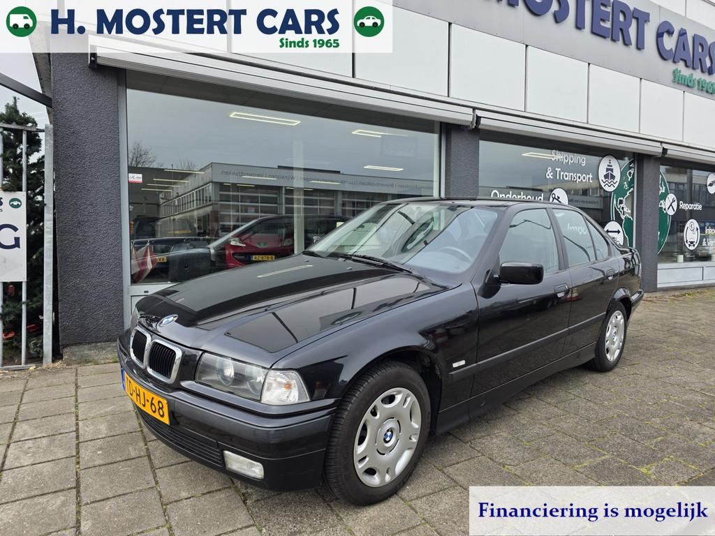 BMW 3-serie 316i Edition gekocht van 1e EIGENAAR // Zéér U, Auto's, Euro 2, 4 cilinders, 1210 kg, Zwart