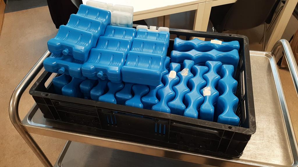 Koelelementen blauw 18 stuks, Ophalen, Gebruikt, Koelelement