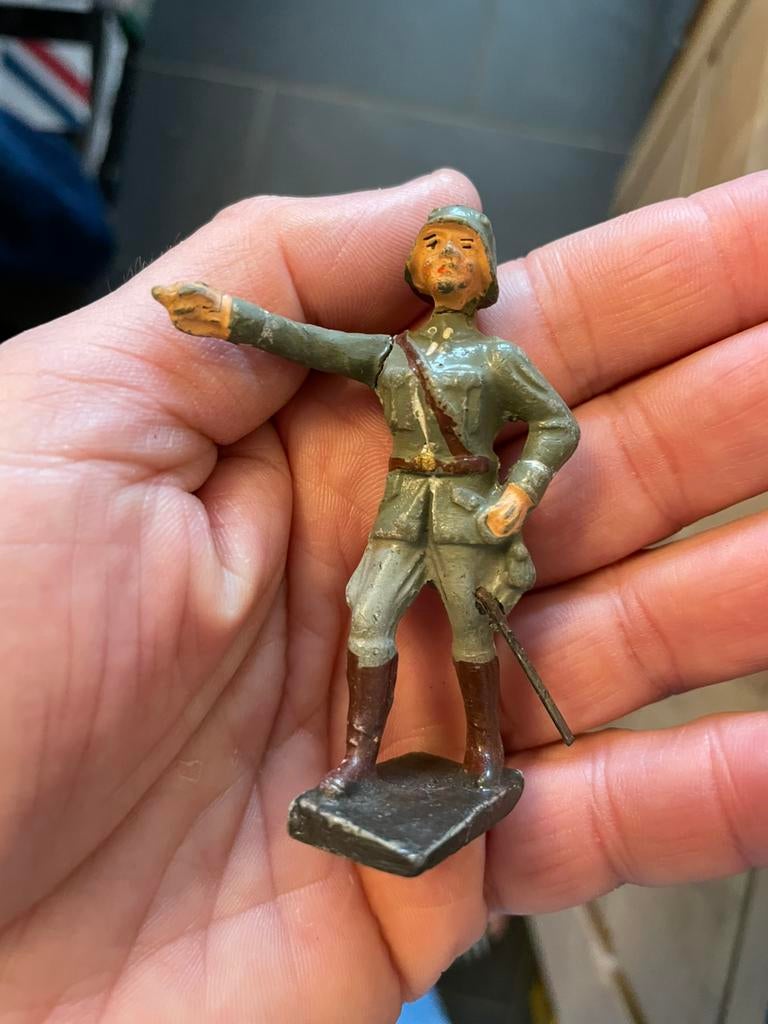 Leyla officier, Ophalen of Verzenden