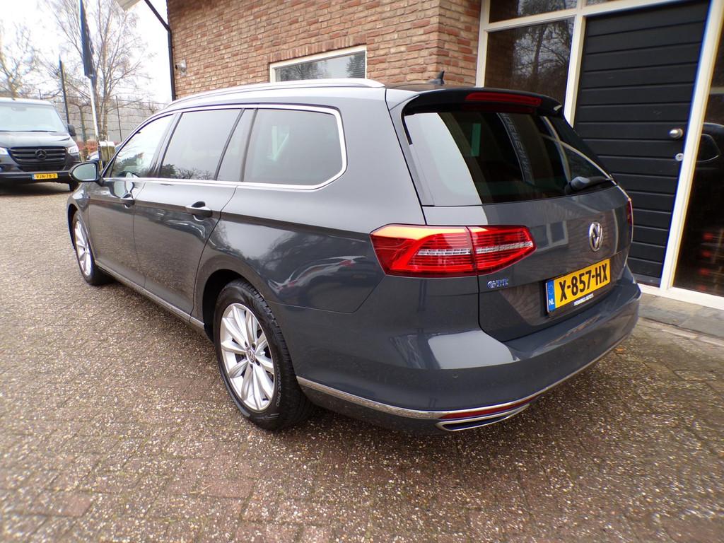 Volkswagen Passat Variant 1.4 TSI GTE Highline Automaat / Le, Gebruikt, Hybride Elektrisch/Benzine, 1600 kg, 93 €/maand