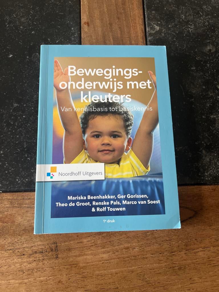 Bewegingsonderwijs met kleuters, Ophalen of Verzenden, Alpha, Zo goed als nieuw, HBO