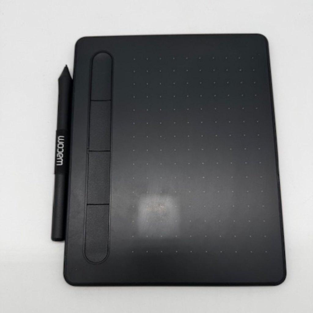 Wacom Intuos small Black teken tablet - met pen, Computers en Software, Tekentablets, Ophalen of Verzenden, Zo goed als nieuw