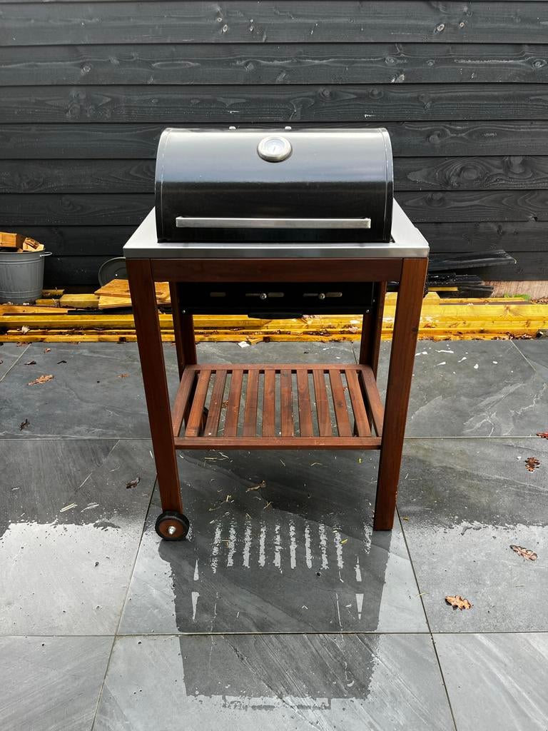 IKEA BBQ met bijpassende houten kast, Tuin en Terras, Houtskoolbarbecues, Gebruikt, Ophalen of Verzenden