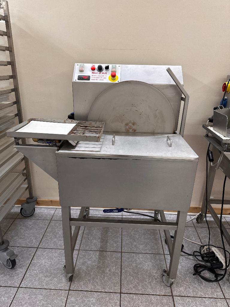 Chocolade wielmachine Mol D’art 50kg, Ophalen, Gebruikt