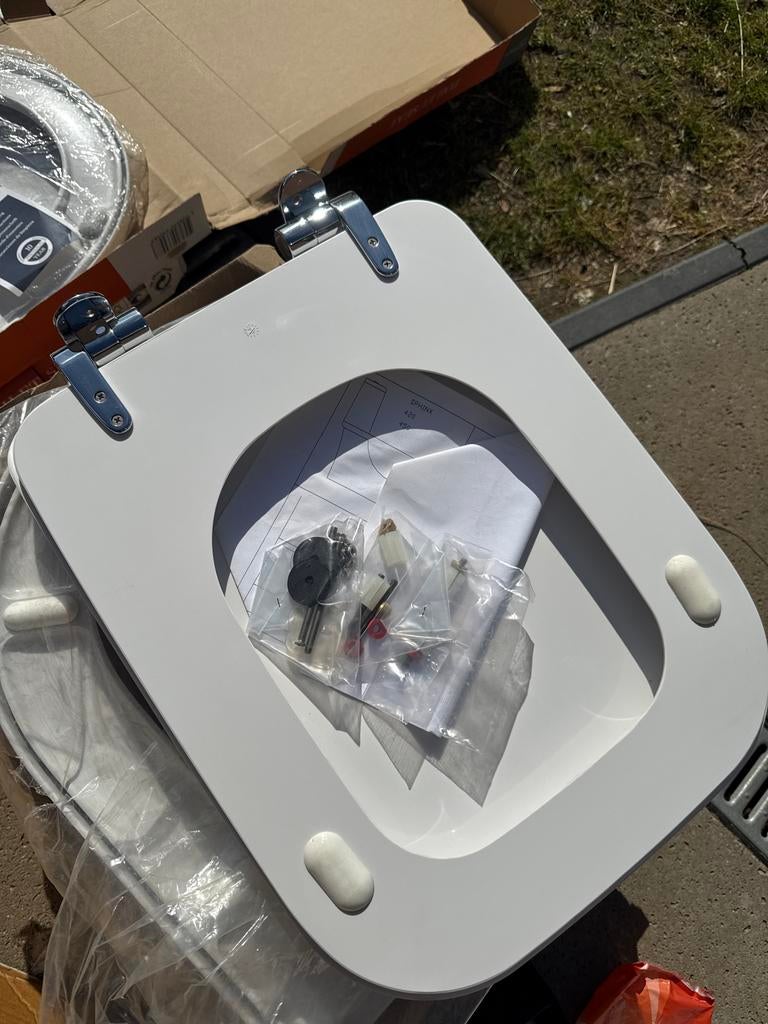 Sphinx SPH450 wit soft close toiletzitting, Doe-het-zelf en Verbouw, Sanitair, Ophalen, Nieuw, Chroom, Toilet