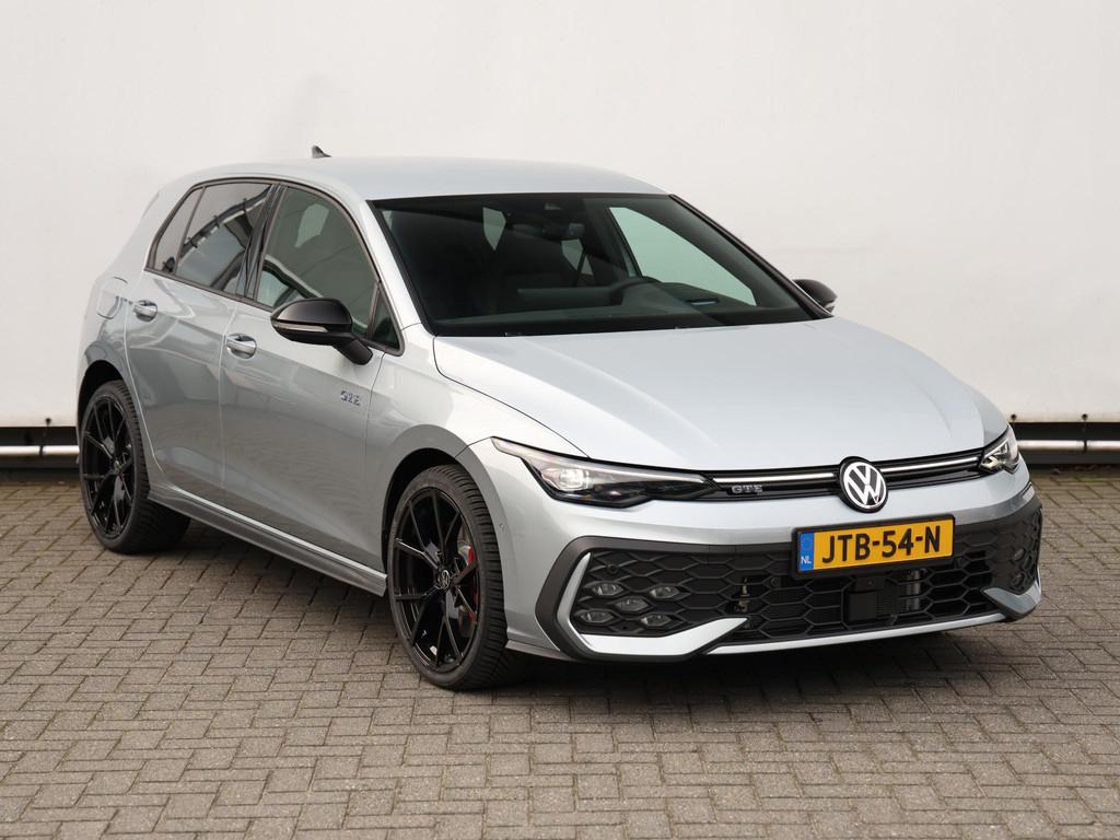 Volkswagen Golf GTE 1.5 eHybrid 272 pk DSG | NL Auto | Navig, 4 cilinders, 150 min, 26 kWh, 1500 kg