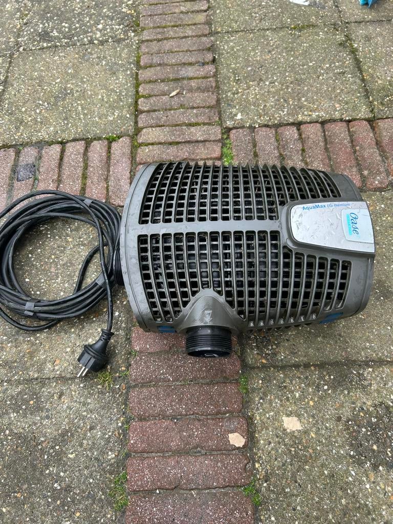 Te koop oase aquamax eco primium 6000 sterke en zuinige pomp, Tuin en Terras, Vijver-toebehoren, Ophalen, Zo goed als nieuw, Vijverpomp