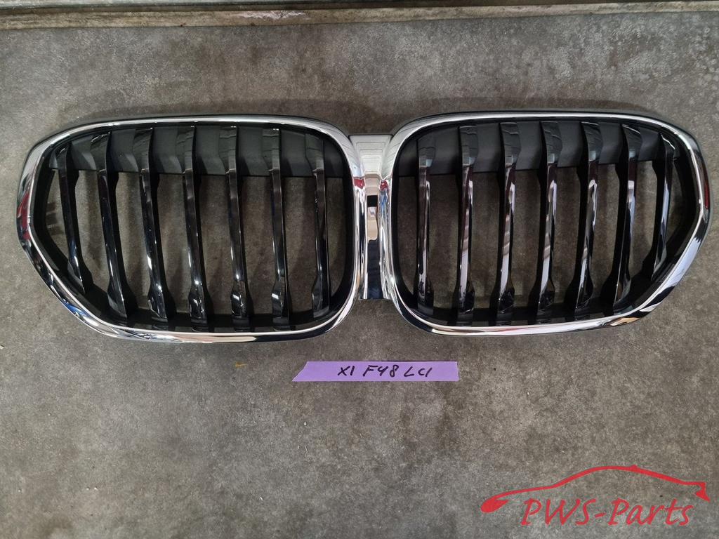 BMW X1 F48 LCI GRILL ORIGINEEL, Gebruikt, -, -, Ophalen of Verzenden