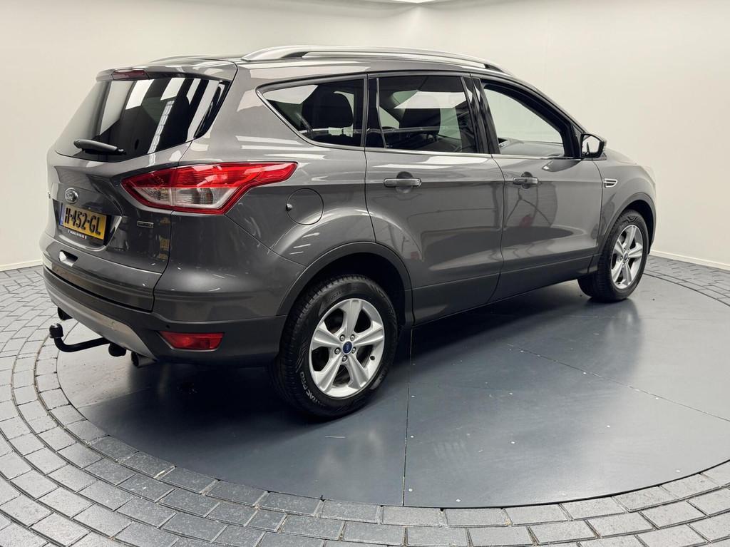 Ford Kuga 1.6i Titanium Trekhaak-Airco-Navigatie-Cr.contr-Pa, Voorwielaandrijving, Euro 5, Gebruikt, 4 cilinders