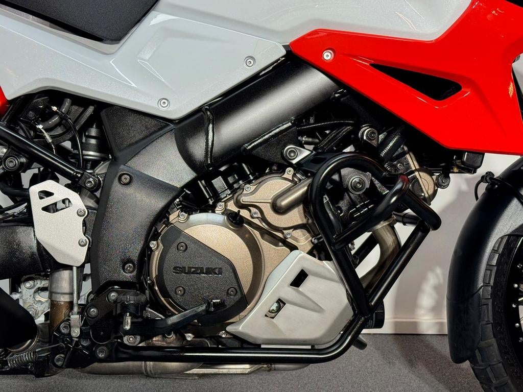 SUZUKI V-STROM 1050 (bj 2020) - foto 2