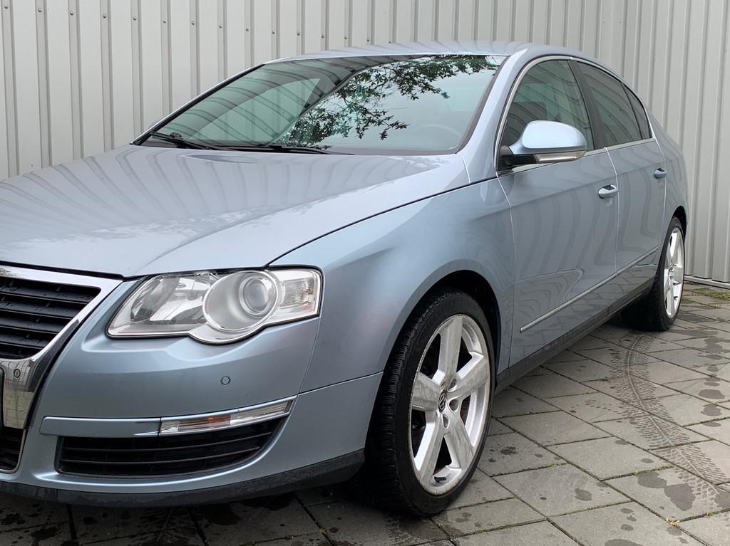 Volkswagen Passat 2.0 FSI Comfortline|Climate Control|, Voorwielaandrijving, 730 kg, Gebruikt, Zwart