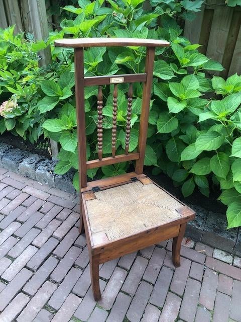 Originele Antieke bidstoel, Antiek en Kunst, Antiek | Meubels | Stoelen en Banken, Ophalen