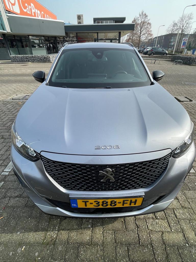 Peugeot E2008 (Private Lease Overname), 136 pk, Metallic lak, Origineel Nederlands, 1523 kg