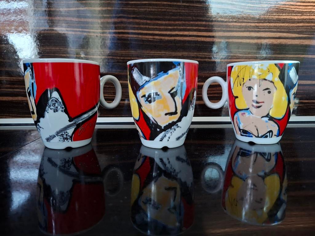 Herman Brood senseo kopjes 3 stuks evt met schotel, Ophalen of Verzenden, Zo goed als nieuw, Overige stijlen, Kop(pen) en/of Schotel(s)