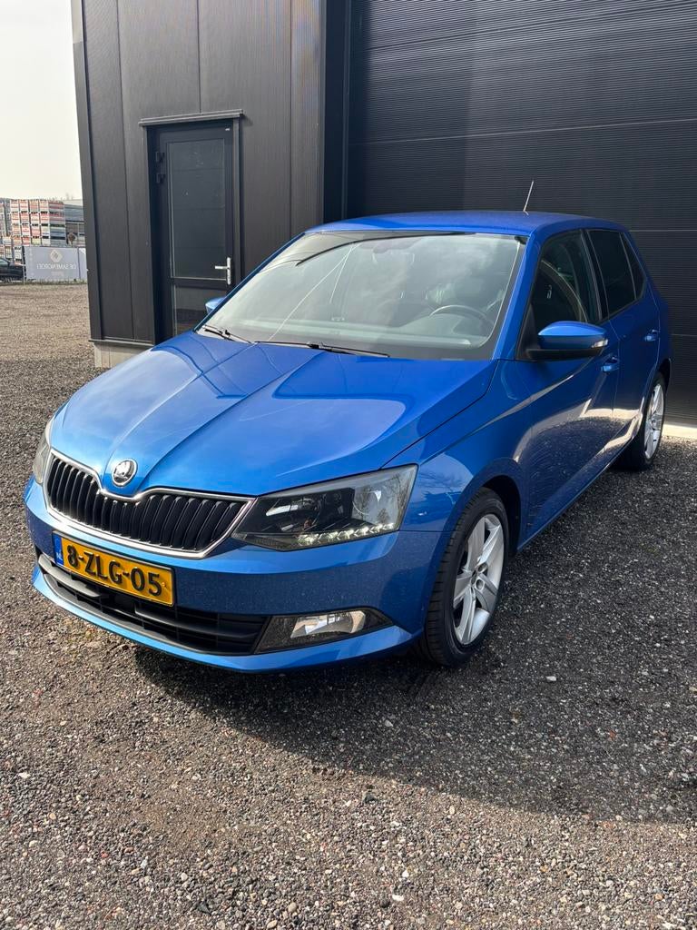 Skoda Fabia 1.2 TSI 66KW 2015 Blauw, Auto's, 40 €/maand, 4 cilinders, Blauw, Origineel Nederlands