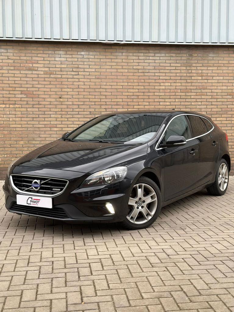 Volvo V40 2.0 D4 R-DESIGN NAVI - AIRCO - CRUISE, Auto's, Voorwielaandrijving, Euro 5, LED verlichting, Gebruikt
