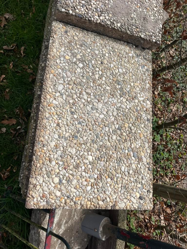 Gratis betontegels/grindtegels 40x60cm, Ophalen, Gebruikt, 10 m² of meer, Beton