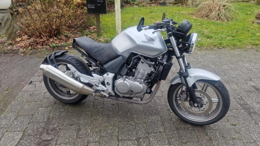 Verbouwde honda cbf500, 2 cilinders, Sportuitlaat, Motorrijbewijs A, Bedrijf