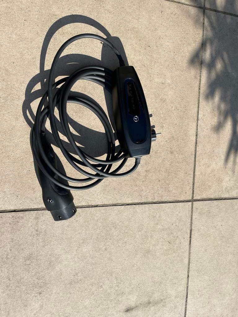 Mercedes oplaadkabel 220v, Kleding | Heren, Hoeden en Petten, Ophalen of Verzenden, Zo goed als nieuw