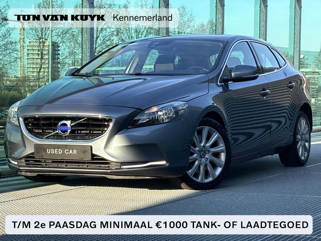 Volvo V40 1.5 T3 Momentum Automaat / Trekhaak / Cruise contr, Euro 6, 4 cilinders, 700 kg, Leder en Stof