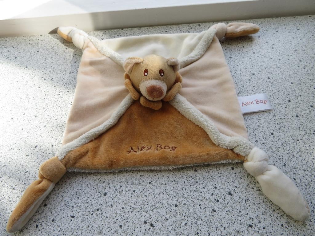 Knuffeldoek beer of beertje Alex Bog zacht velours, Ophalen of Verzenden, Zo goed als nieuw, Beer