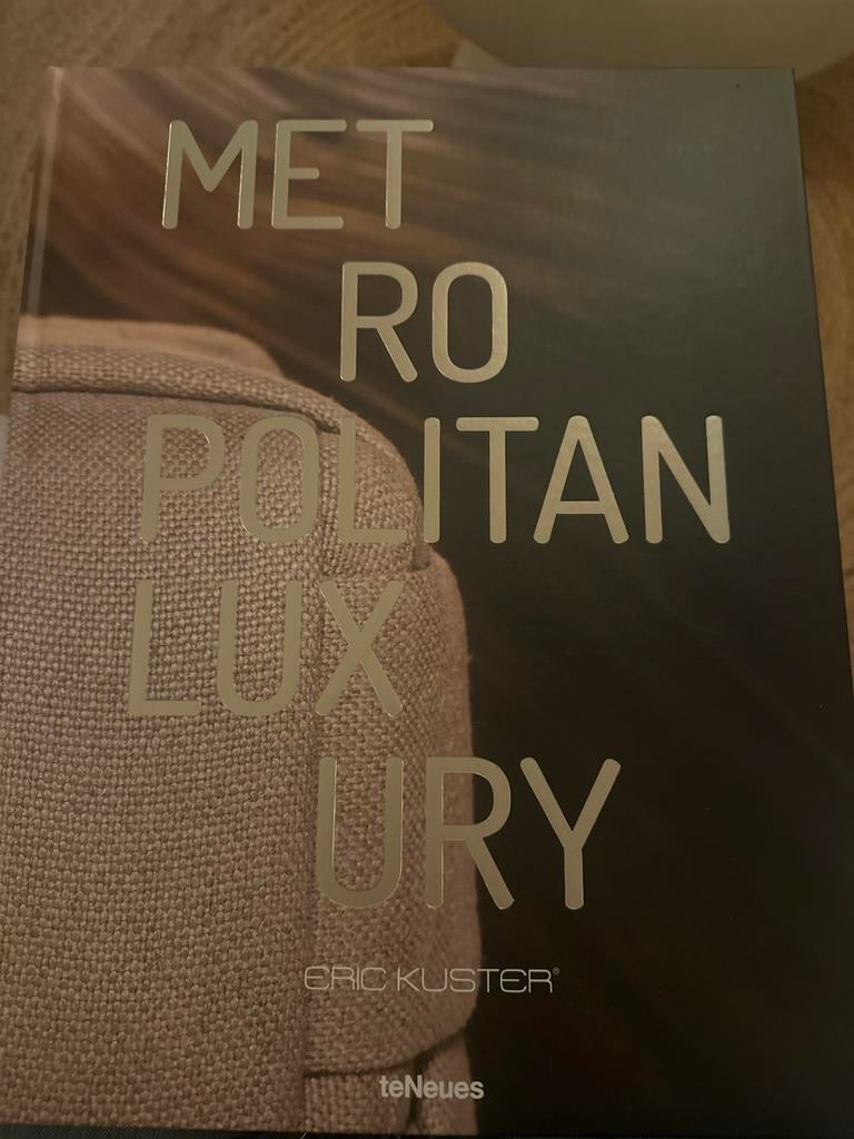 Eric Kuster Metropolitan Luxury boek, Boeken, Ophalen, Zo goed als nieuw, Overige onderwerpen