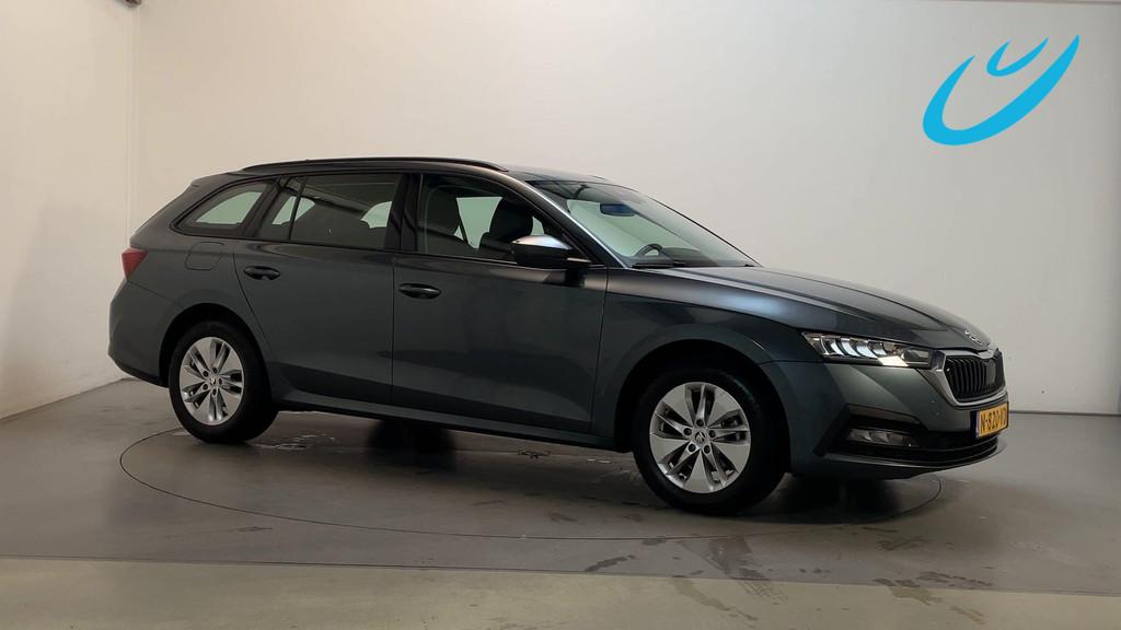 Skoda Octavia Combi 1.0 e-TSI DSG Business Edition Virtual C, Stof, Gebruikt, Met garantie (alle), Grijs