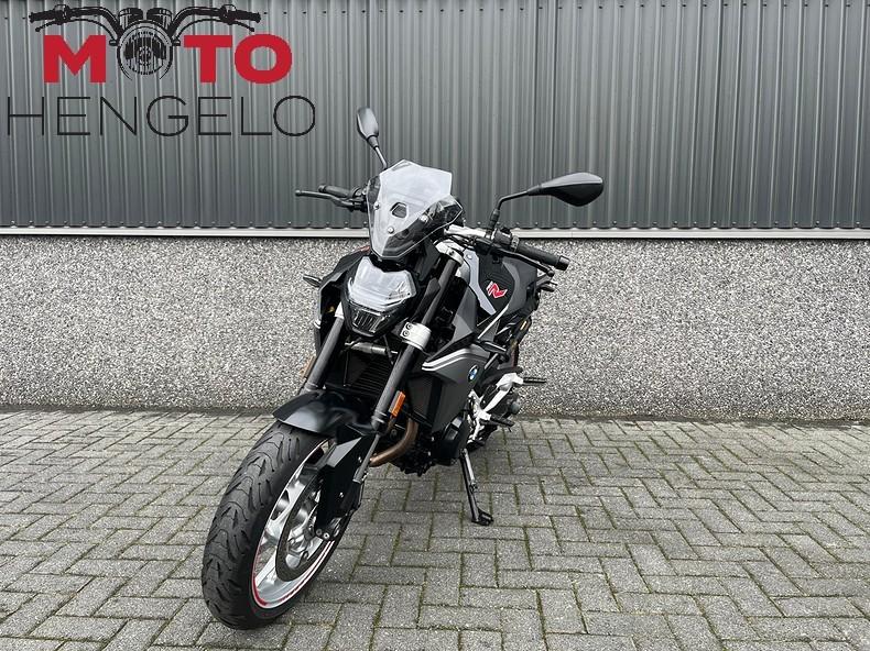 BMW F 900 R (bj 2023) - foto 3
