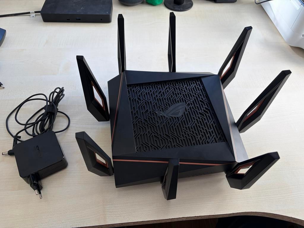 Asus GT-AX11000 WiFi 6 router, Computers en Software, Routers en Modems, Ophalen of Verzenden, Gebruikt, Router