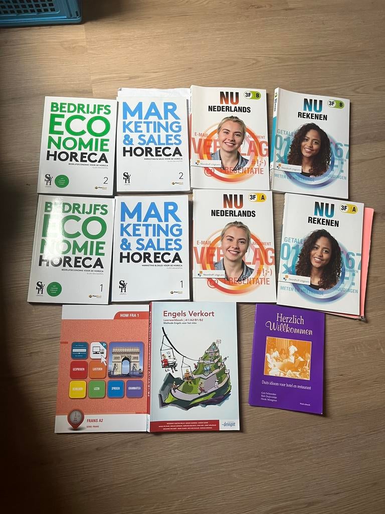 Schoolboeken MBO horeca management, Boeken, Ophalen of Verzenden, Zo goed als nieuw, Overige niveaus