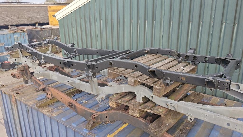 Gerestaureerd chassis Landcruiser HJ60 1986 NL kenteken, Auto-onderdelen, Ophanging en Onderstel, Ophalen, Gereviseerd, Toyota