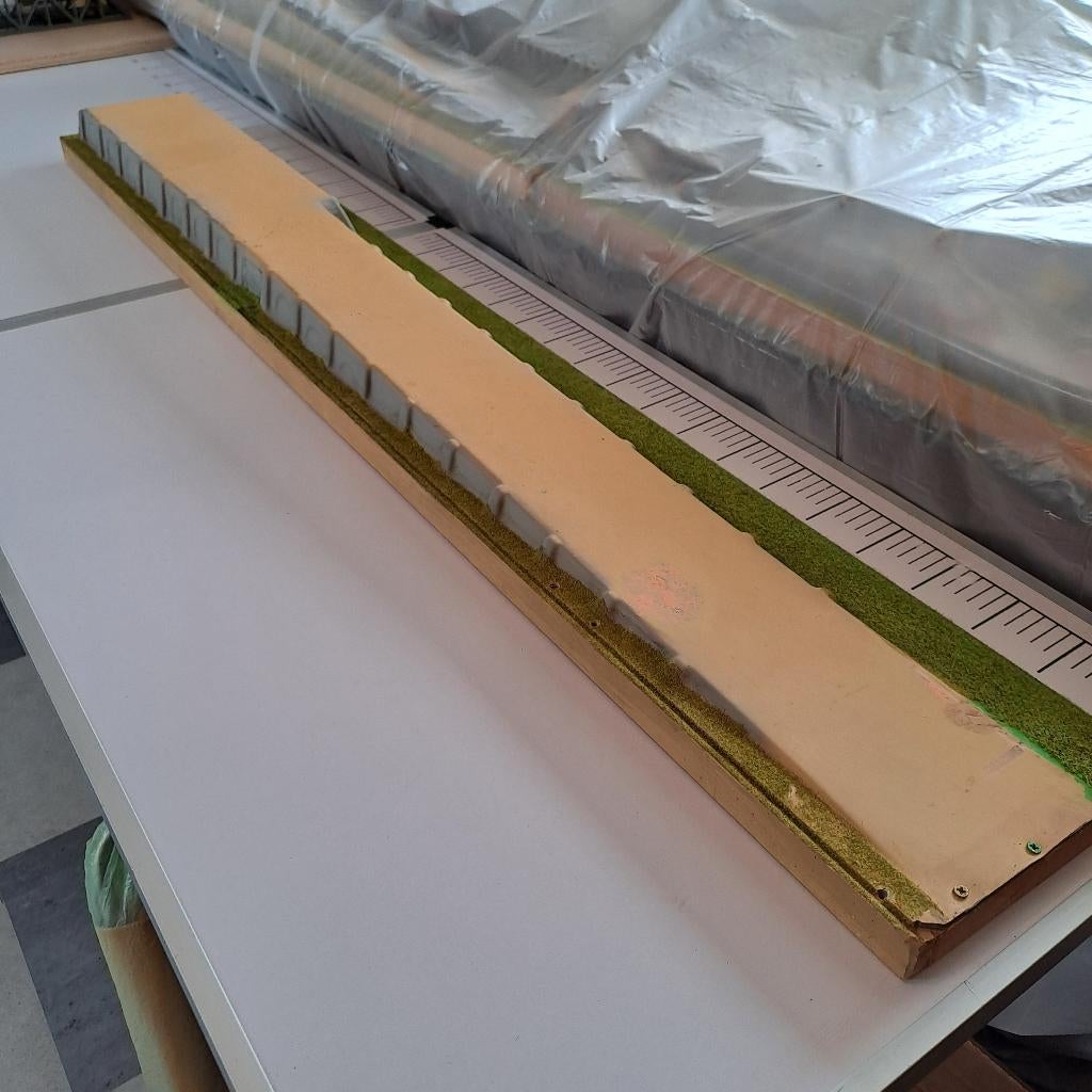 Noch Vorfeld 8198 Fertiggelande uitbreiding van 140 cm, Hobby en Vrije tijd, Modeltreinen | H0, Gebruikt, Natuur, Gelijkstroom of Wisselstroom