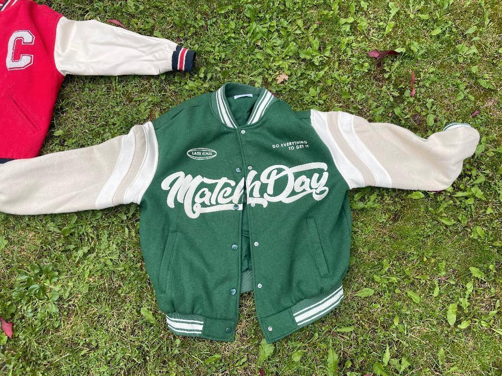 College jacket Bershka, Ophalen, Bershka, Maat 36 (S), Gedragen