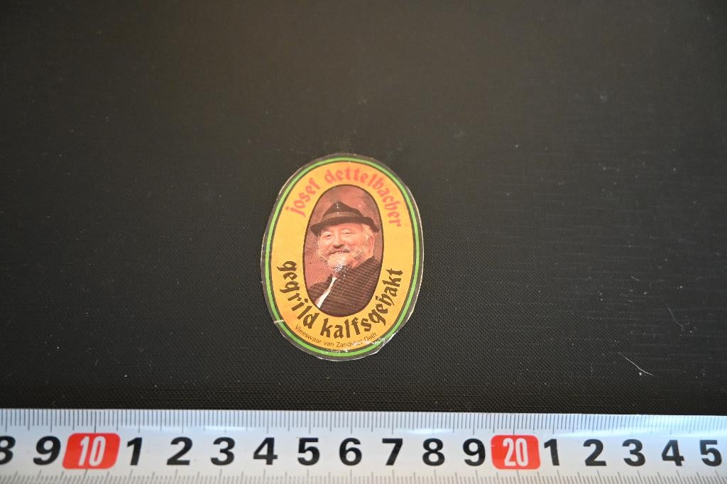 sticker Josef Dettelbacher Gegrild kalfsgehakt, Ophalen, Zo goed als nieuw, Sticker