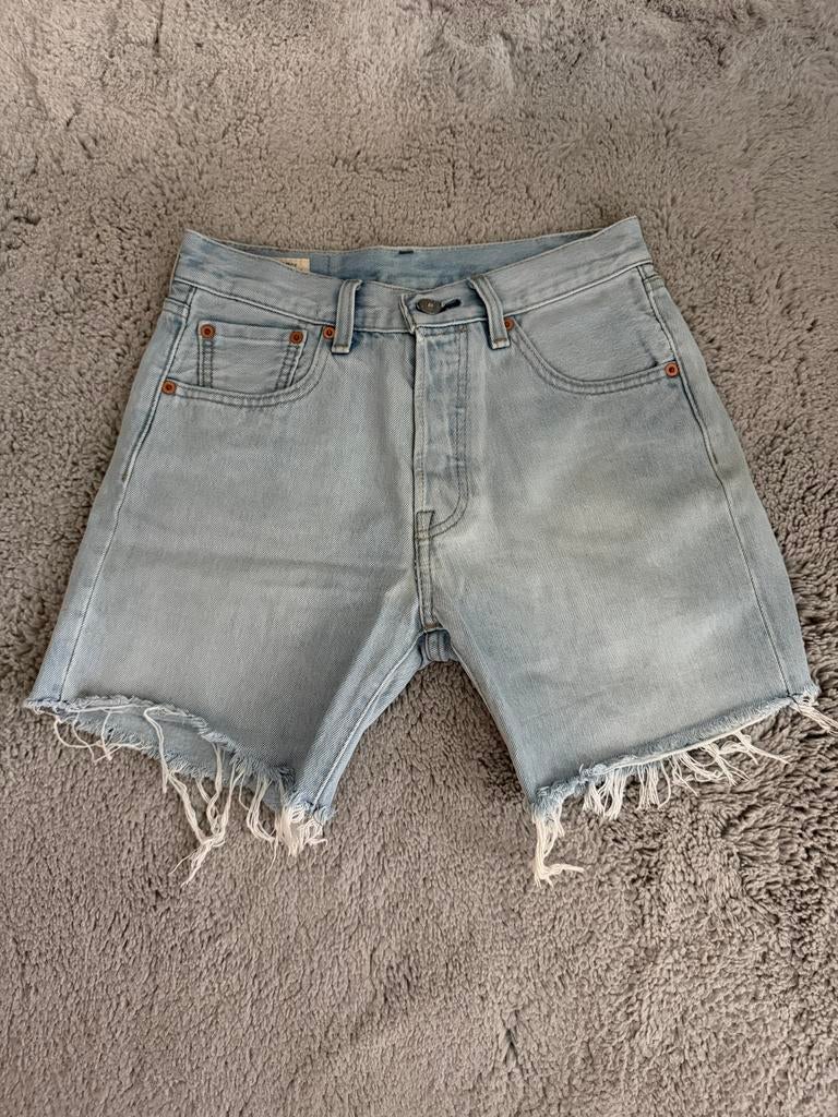 Levi's 501 Ripped Denim Shorts maat 28, Kort, Blauw, Ophalen of Verzenden, Zo goed als nieuw