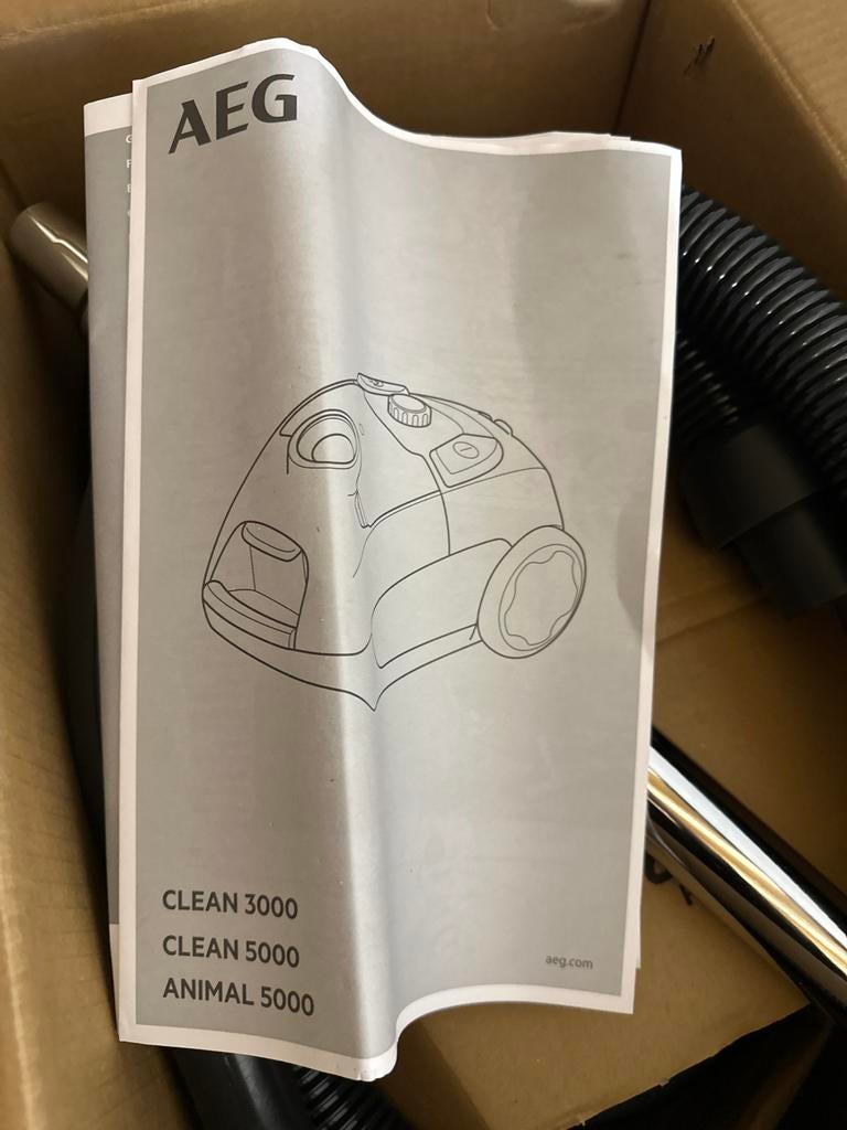 AEG Clean 3000 Stofzuiger - Nieuw zonder accessoires, Stofzak, ., Stofzuiger, Nieuw