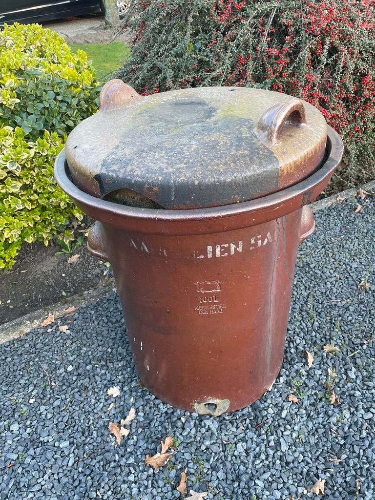 Oude aardewerken pot met deksel, 100L, Ophalen of Verzenden