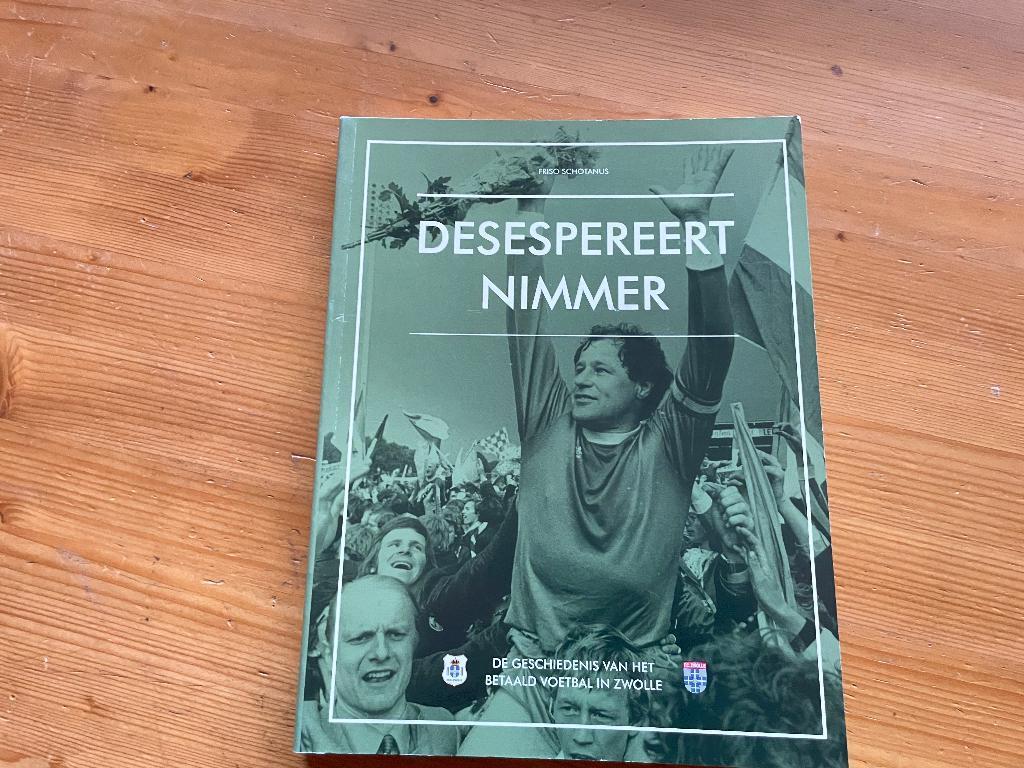PEC Zwolle boeken, Ophalen of Verzenden, Zo goed als nieuw, Overige binnenlandse clubs, Boek of Tijdschrift