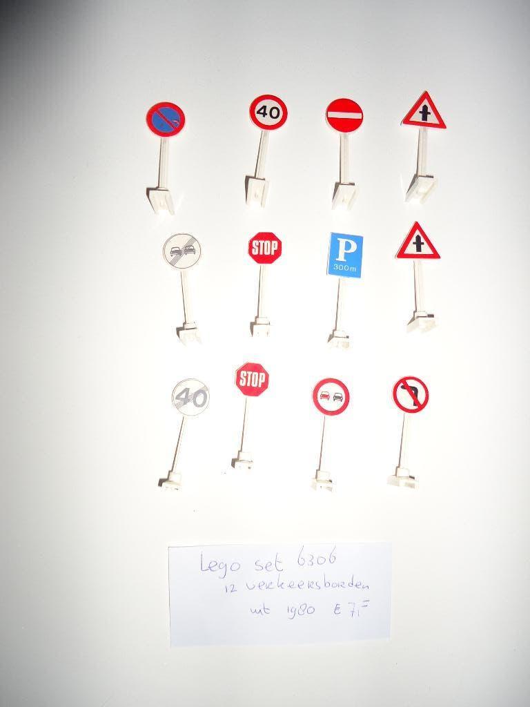 Lego set 6306 12 verkeersborden, Overige thema's, Lego, Ophalen of Verzenden, Zo goed als nieuw