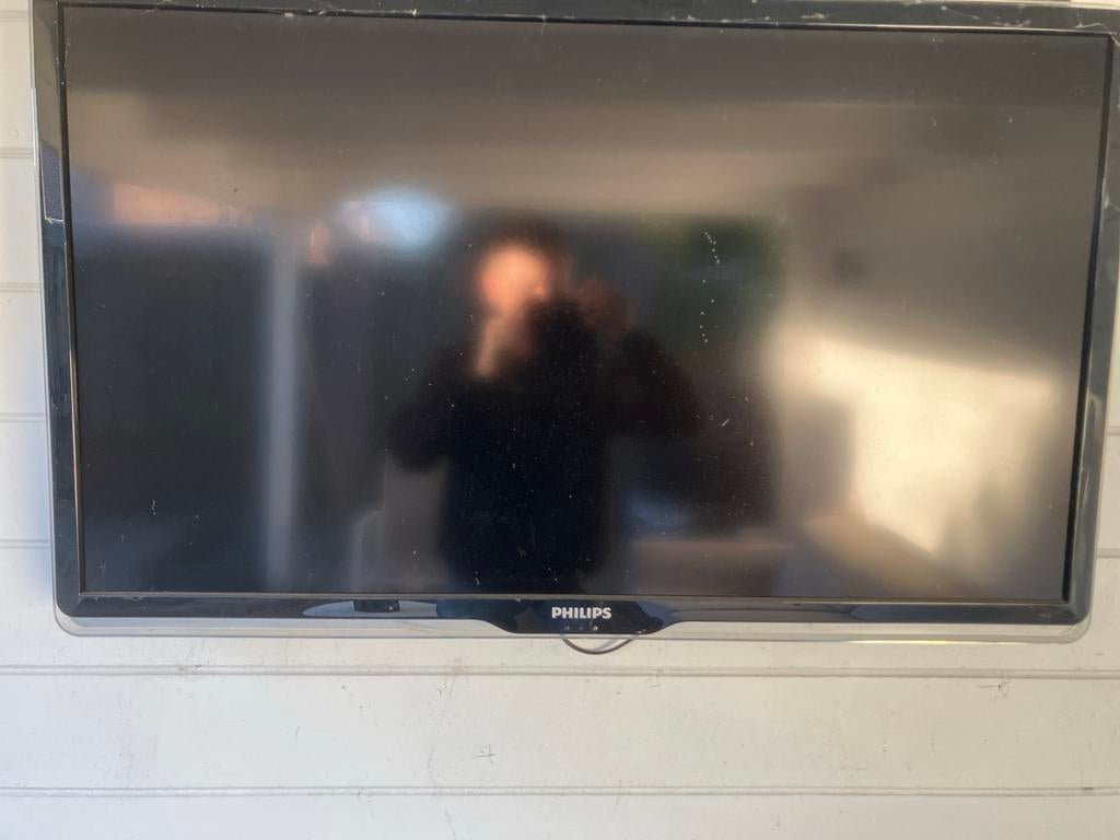 Gratis Philips 42 inch TV - defect, Ophalen, Niet werkend, 100 cm of meer, Philips