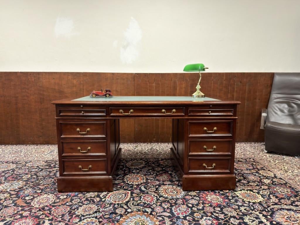 Klassiek Engels Chesterfield Bureau, Ophalen