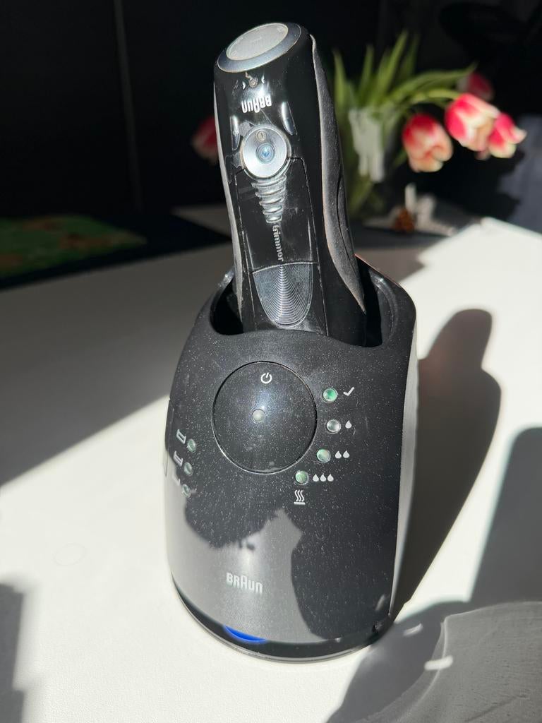 Braun Series 7 Scheerapparaat + Reinigingsstation, Ophalen of Verzenden, Gebruikt, Scheren en Epileren