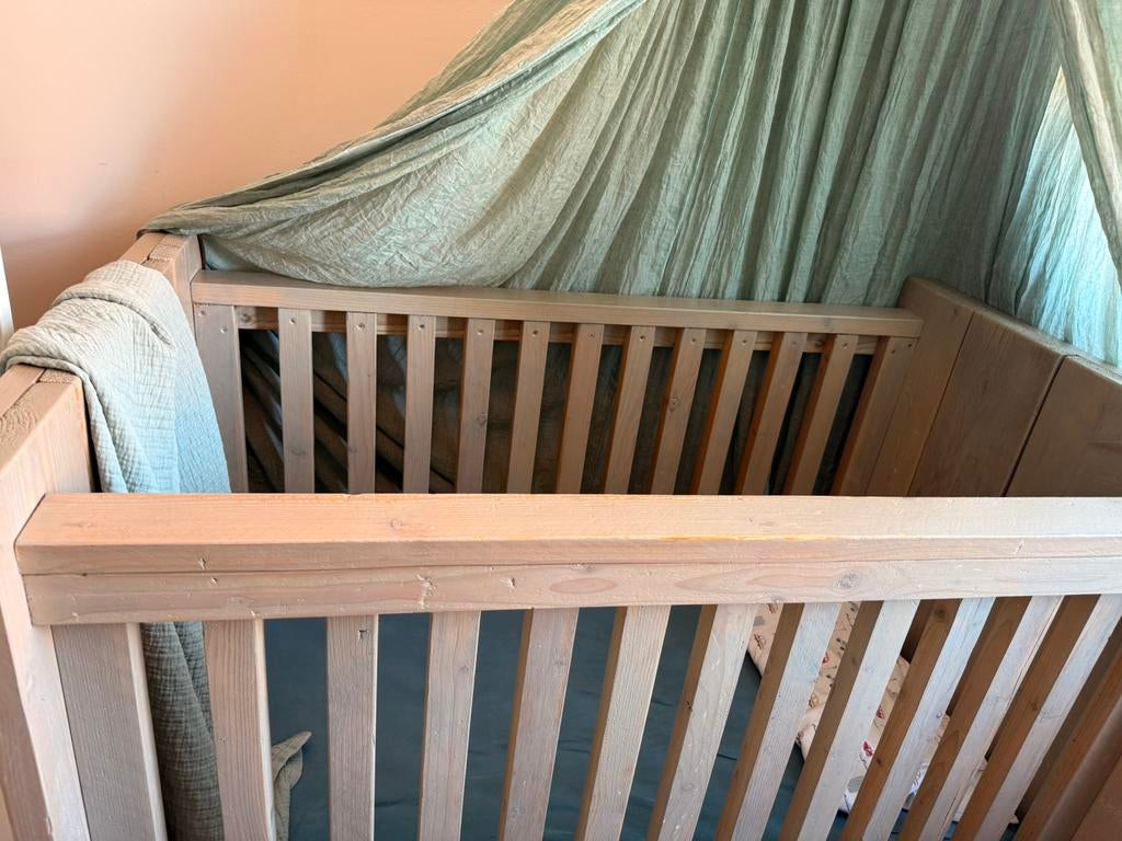 Steigerhouten ledikant, Kinderen en Baby's, Gebruikt, Ophalen of Verzenden, Minder dan 140 cm, Matras