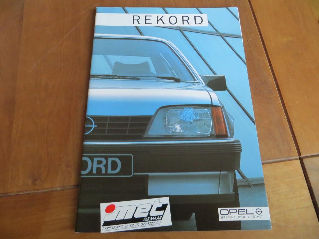 Folder Opel Rekord, Rekord Caravan 10-1984 +specificatieblad, Opel, Zo goed als nieuw, Opel, Ophalen of Verzenden