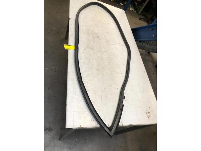 Portierrubber 2Deurs links van een Porsche 911, Gebruikt, -, -, Porsche