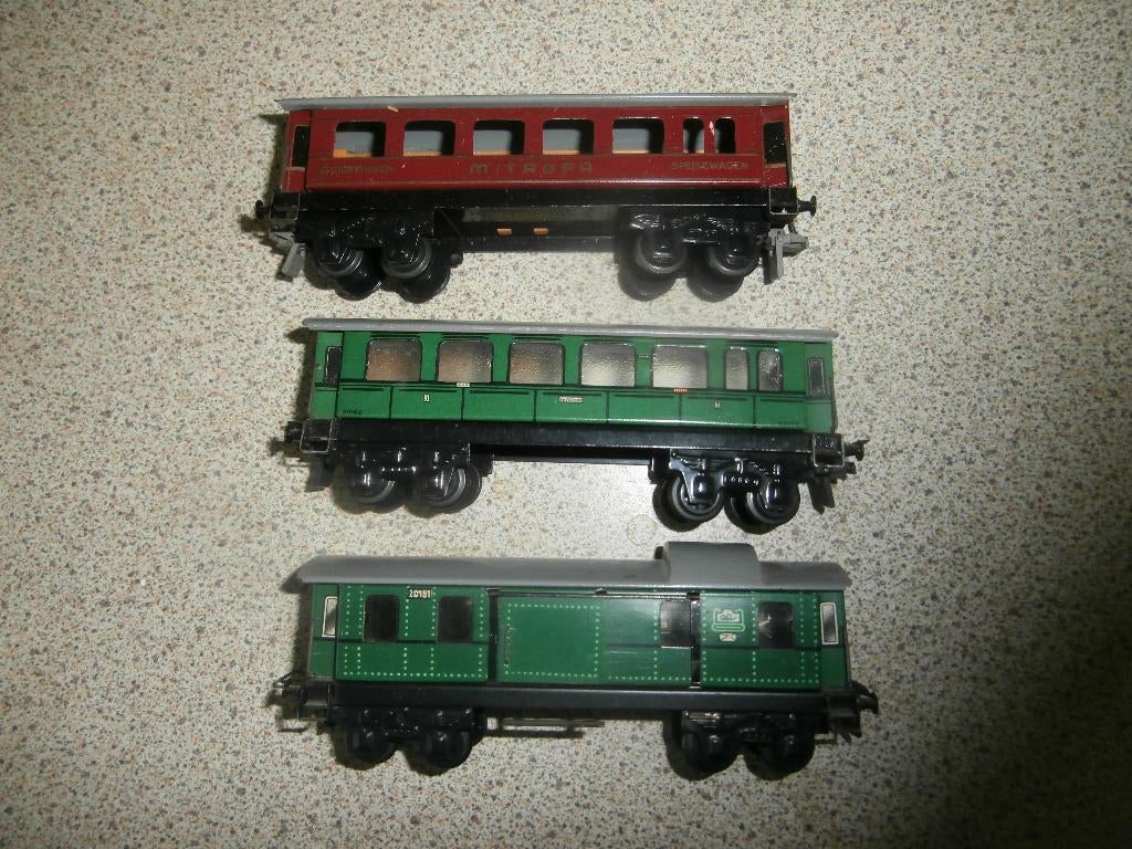 8X Originele TRIX wagons, Gelijkstroom, Trix, Wagon, Ophalen of Verzenden