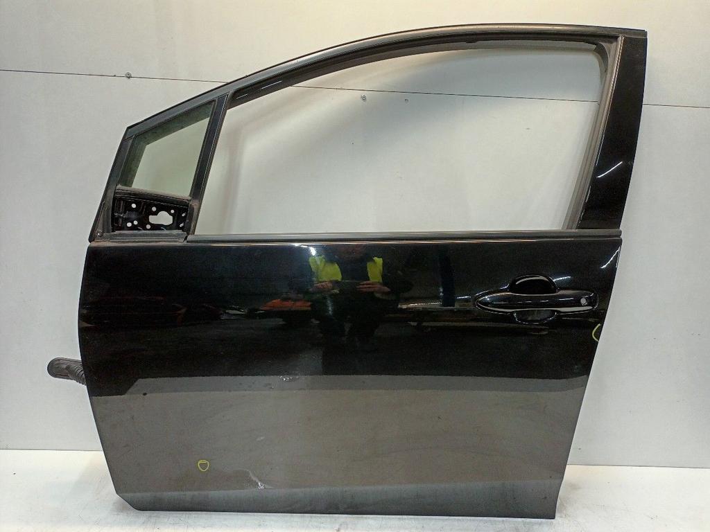 Portier links voor Toyota Prius, Auto-onderdelen, Onderdelen@venauto.nl, Van der Ven Autorecycling B.V., Gebruikt, Ettenseweg 76, 4706 PB Roosendaal, The Netherlands