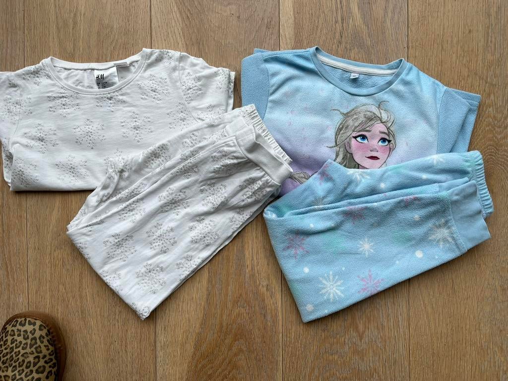 2 pyamas Frozen H&M C&A mt 122/128 netjes, Ophalen of Verzenden, Gebruikt, Meisje, Nacht- of Onderkleding