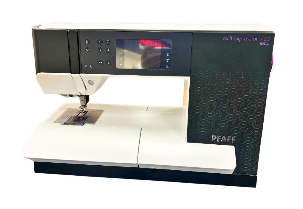 Pfaff 720 Quilt Expression, Hobby en Vrije tijd, Naaimachines en Toebehoren, Zo goed als nieuw, Naaimachine, Pfaff, Ophalen of Verzenden