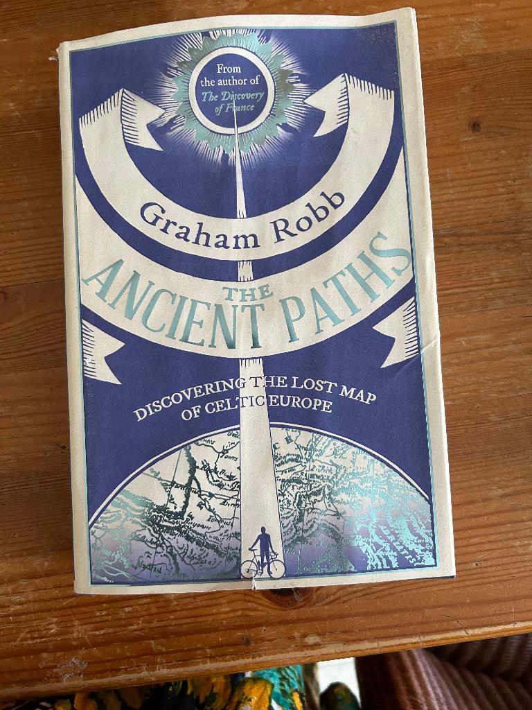 The Ancient Paths by Graham Robb, Boeken, Ophalen of Verzenden, Zo goed als nieuw, Spiritualiteit algemeen, Achtergrond en Informatie